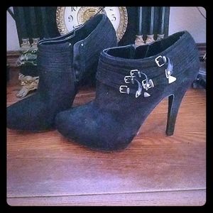 Guess platform heels